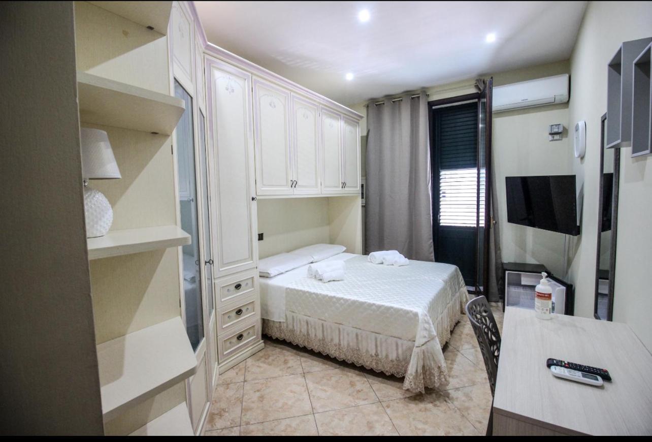 Anthony Apartments Central Station Palermo Esterno foto